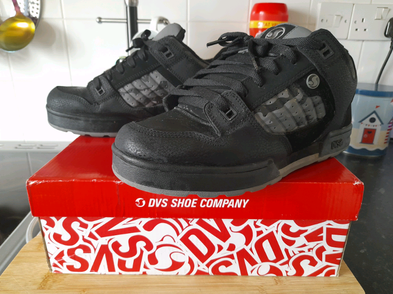 dc dvs shoes